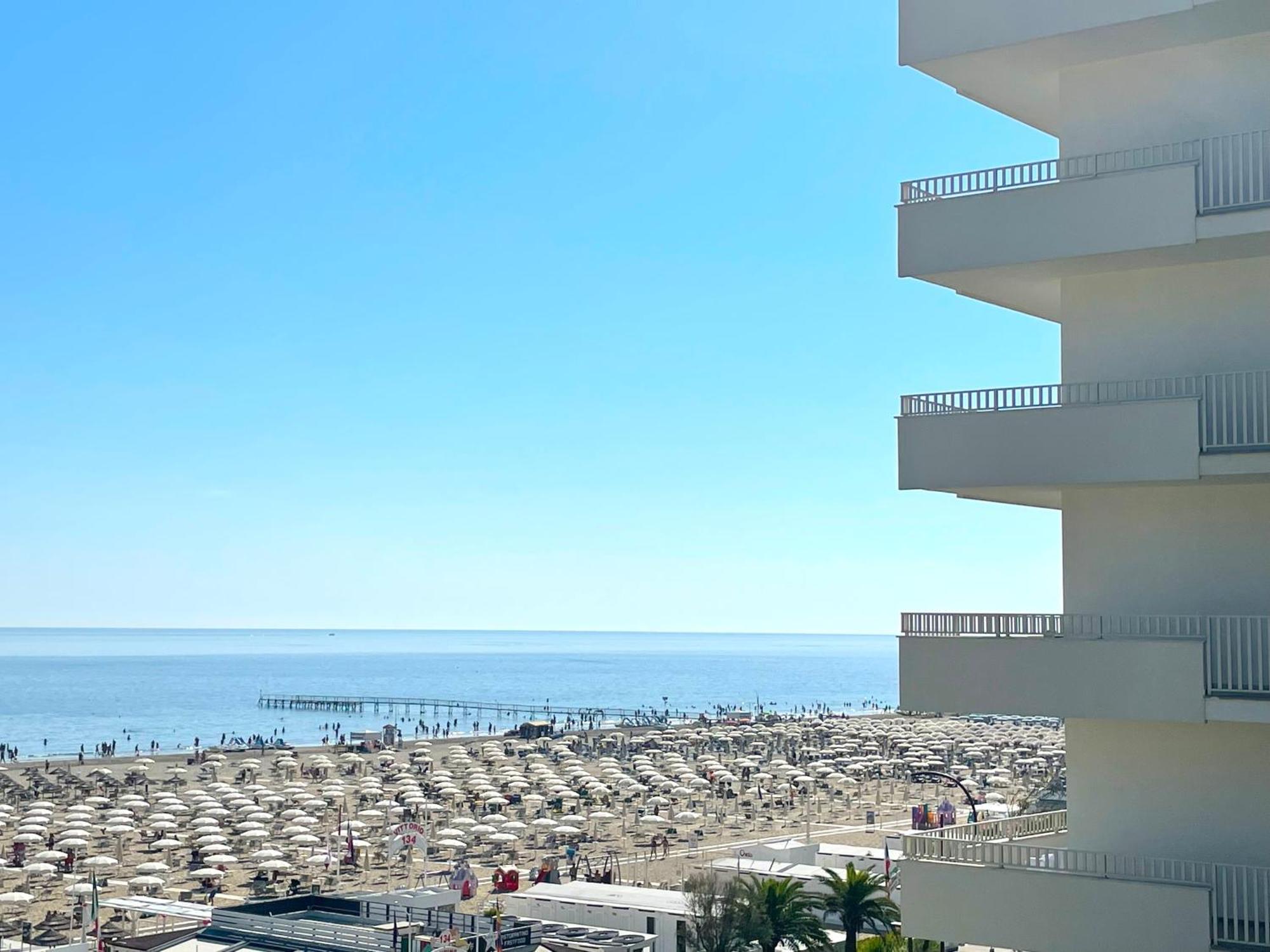 是的里米尼旅游水疗酒店